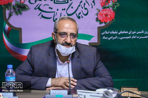 احمدی: تکدی گری در اصفهان کاهش یابد