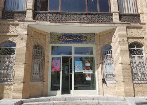 هنرمندان اصفهان نیاز به انعکاس اخبار از جانب رسانه‌های خارجی ندارند