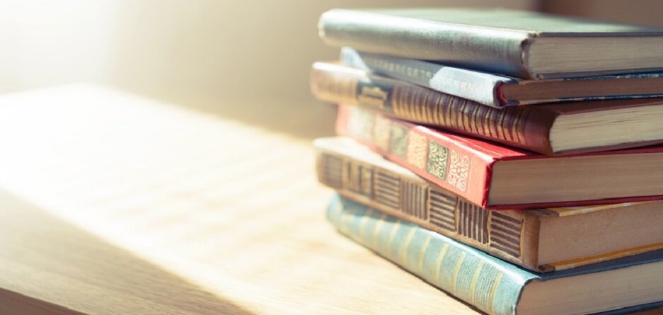پنج کتاب که خواندن آنها باعث پیشرفت در زندگی می شود