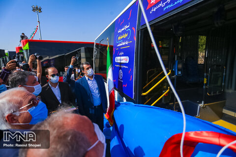 آیین ورود ۸۰ دستگاه اتوبوس جدید به ناوگان حمل و نقل عمومی اصفهان