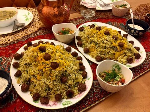 طرز تهیه کلم پلو + سالاد شیرازی