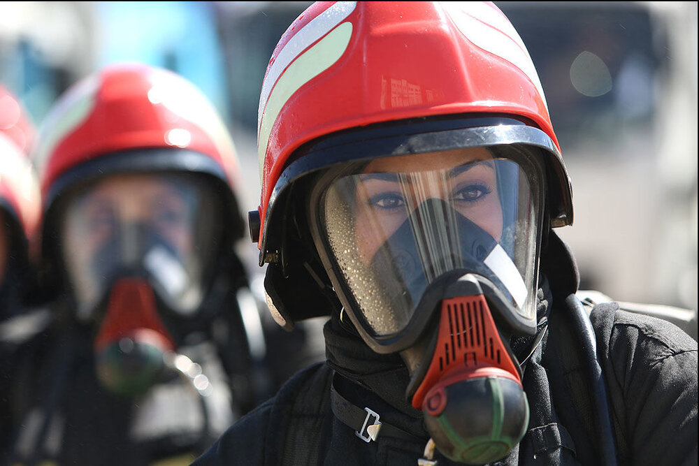 آموزش آتش‌نشانان زن داوطلب قزوین