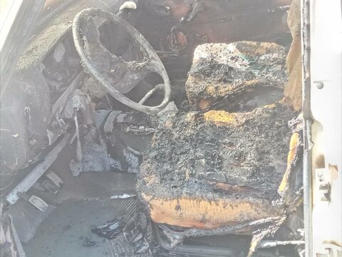 آتش سوزی خودرو پیکان بر اثر سوخت‌گیری غیرمجاز