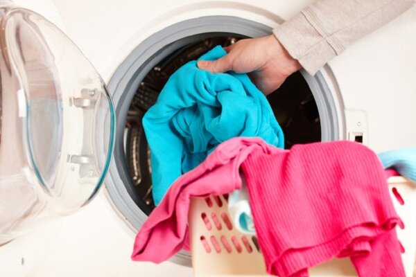 شستن لباس با ماشین لباسشویی باعث از بین رفتن ویروس کرونا می‌شود؟