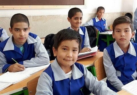 افزایش ۴۰ درصدی جمعیت دانش‌آموزان افغان/برخی مهاجران برگه حمایت تحصیلی نگرفته‌اند