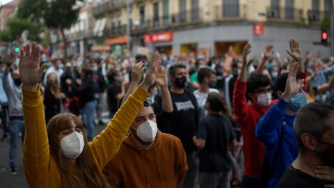 افزایش خشونت‌ها در اسپانیا در پی شیوع مجدد کرونا