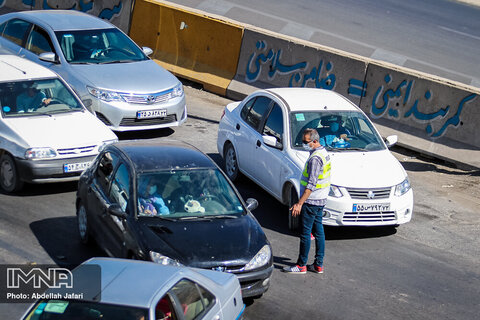 ترافیک در بزرگراه خلیج‌فارس به علت اجرای پروژه لکه‌گیری/ رانندگان مسیر جایگزین انتخاب کنند