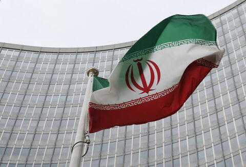 تعویق یک روزه جلسه مشترک ایران با ۱+۴
