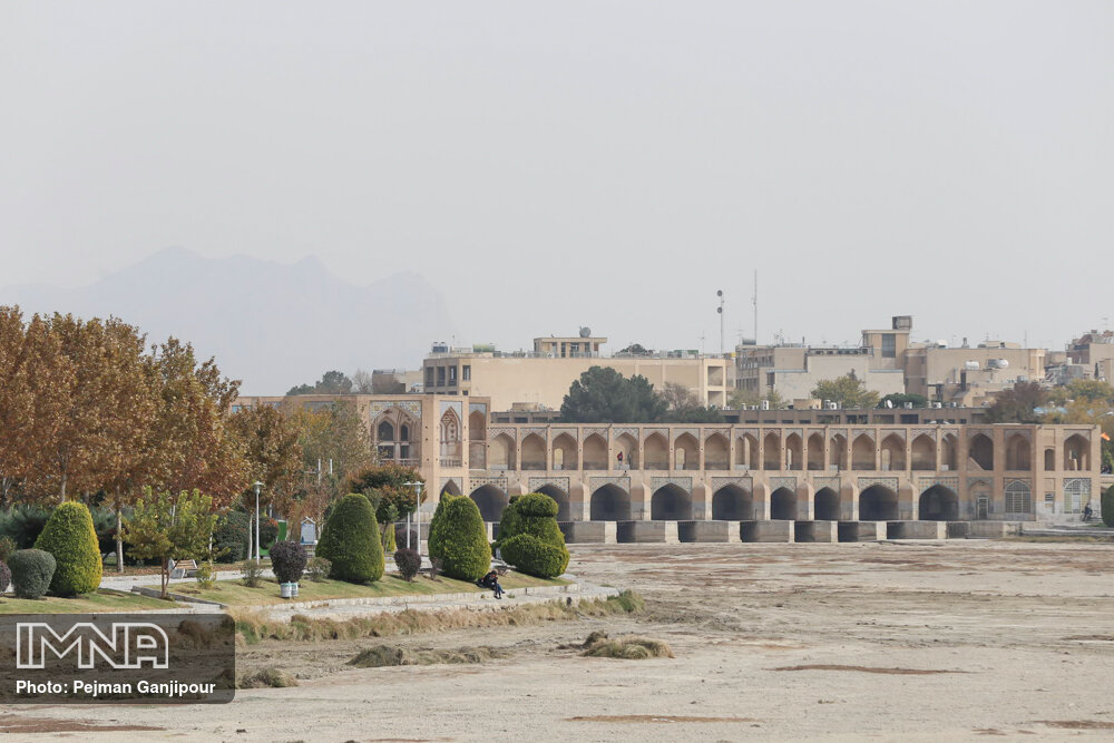 هوای اصفهان در وضعیت اضطراری آلودگی هوا