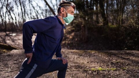 ماسک زدن هنگام ورزش عملکرد ریه را کاهش می‌دهد؟