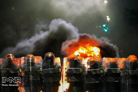 پلیس ضد شورش برزیل در جریان اعتراض به نژادپرستی