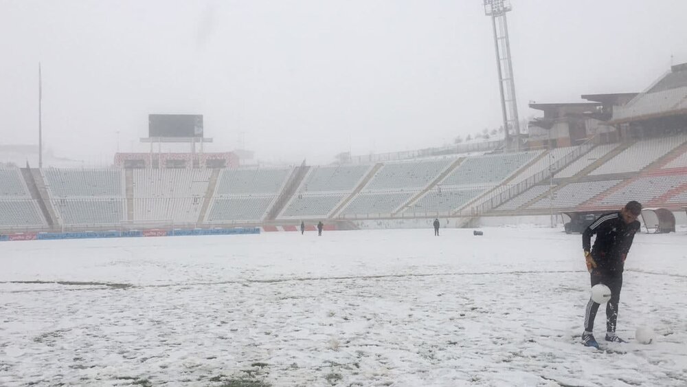 لغو بازی دختران فوتبالیست همیاری به دلیل بارش برف