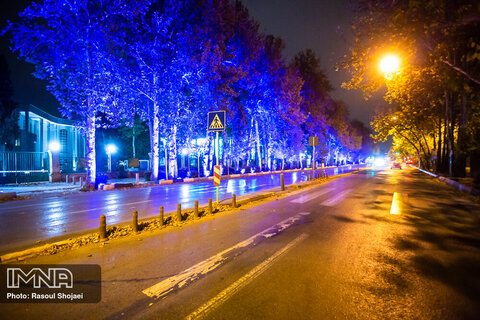 Isfahan's bustling streets turned into ghost zones
