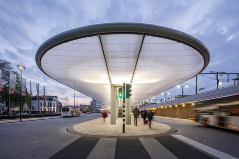 نقش طراحی ایستگاه‌های اتوبوس بر افزایش مسافران