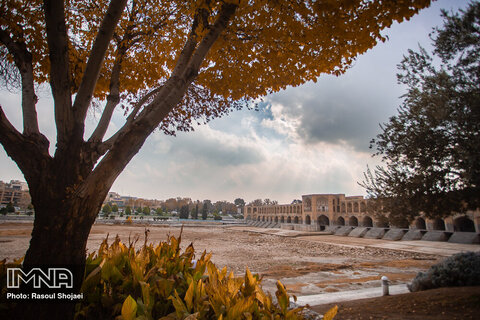 هوای اصفهان در نیمه آبان ماه سالم است