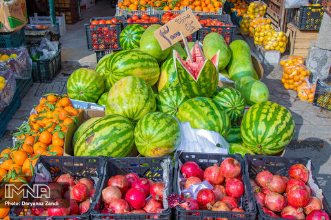 بازار میوه از رونق افتاد/تقاضای خرید ۵۰ درصد کاهش یافت