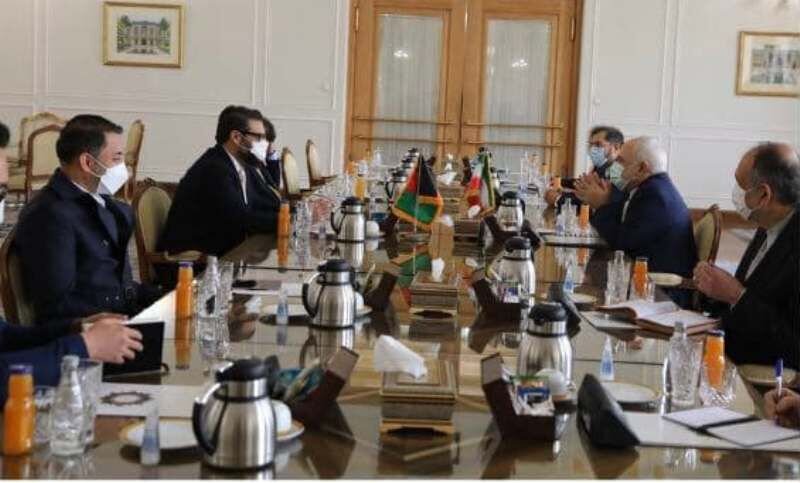 مشاور امنیت ملی افغانستان با ظریف دیدار کرد