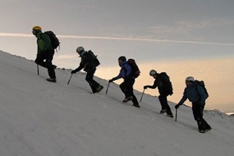 نجات پنج کوهنورد گرفتار در ارتفاعات توچال