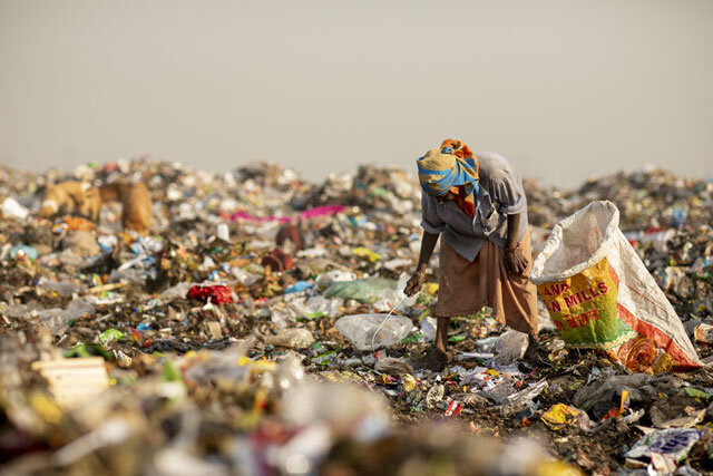 تفکیک غیر بهداشتی زباله در بوشهر