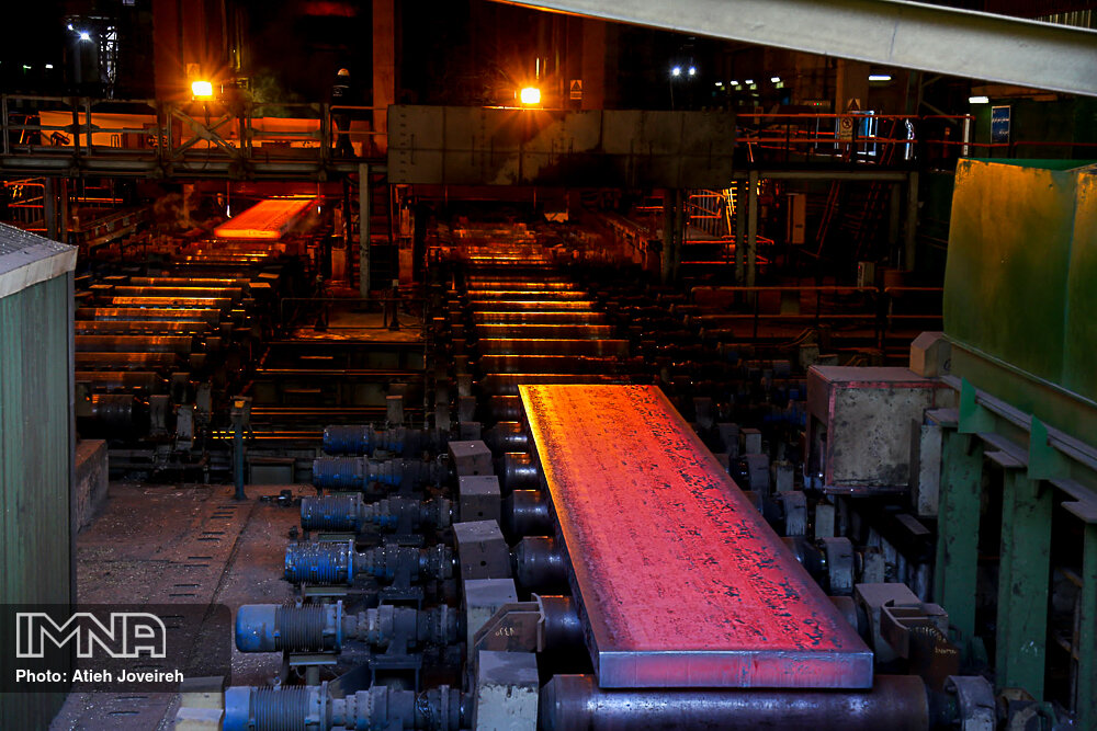 دخالت دولت، عامل تخلفات فولاد مبارکه/ عرضه محصولات بورسی شود
