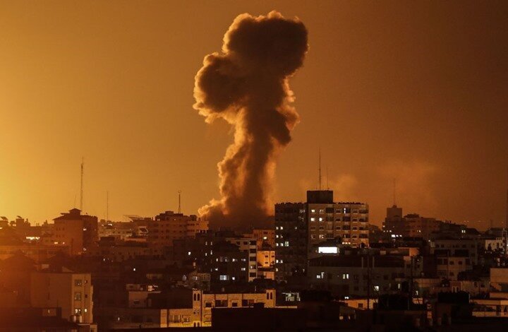 زنده ماندن نوزاد غزه‌ای در بمباران موشکی
