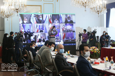 نشست معرفی برنامه‌های اولین جشنواره بین‌المللی صنایع دستی ایران