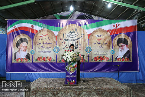 اولین مراسم دهه فجر چهل و دومین سالگرد پیروزی انقلاب اسلامی