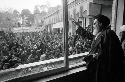  خاطره رهبر معظم انقلاب از لحظه ورود امام خمینی(ره) به ایران