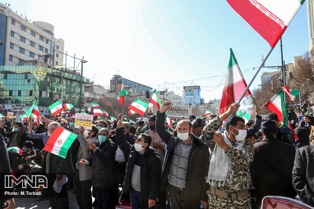 حضور آگاهانه مردم در راهپیمایی ۲۲ بهمن خط بطلانی بر نقشه‌های شوم دشمنان کشید