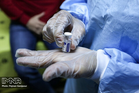 پنجشنبه هم مراکز واکسیناسیون در اصفهان تعطیل است/روز جمعه واکسن می‌رسد