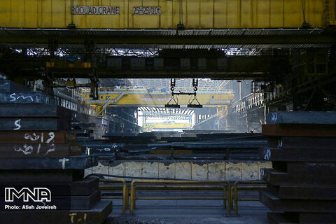 فروش بیش از ۷ میلیون و ۶۰۰ هزار تن محصولات شرکت فولاد مبارکه در سال «جهش تولید»