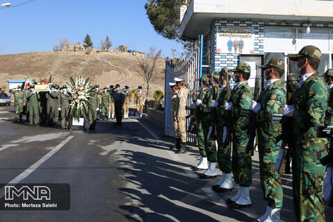 تشییع وخاکسپاری شهید گمنام در پایگاه هوایی شهید وطن پور