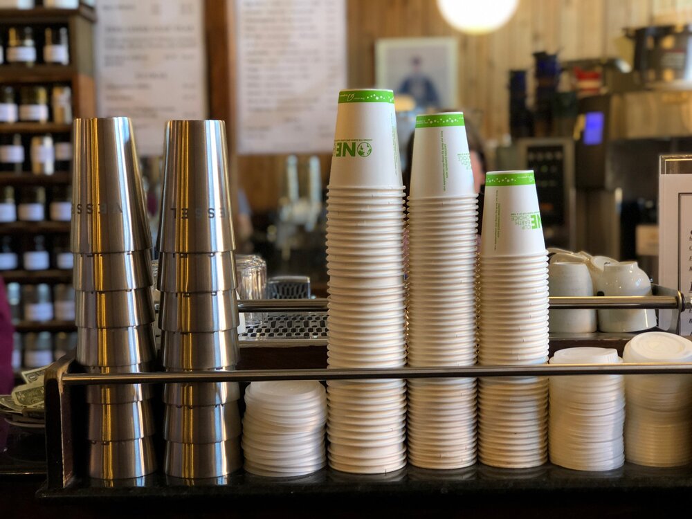 گدنیا، بطری‌های بازیافتی شهر را وارد کافه‌ها می‌کند