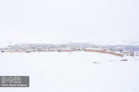 بارش برف سنگین در روستای ارجنک چهارمحال و بختیاری