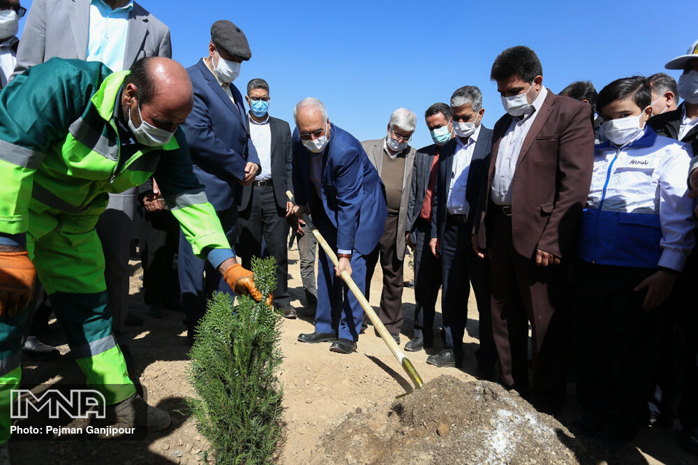 آیین روز درختکاری در اصفهان