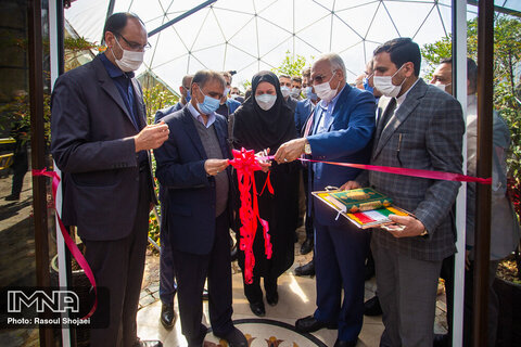 افتتاح گلخانه گیاهان گرمسیری‎