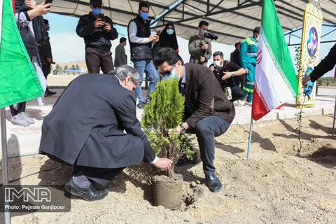 گرامیداشت روز ملی آرامستان ها و آیین درختکاری