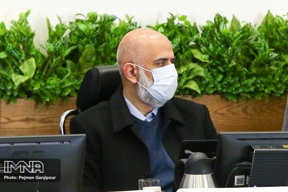 درخواست عضو شورا از شهردار اصفهان برای پیگیری ۲ مصوبه