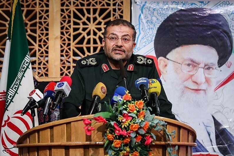 دشمن درصدد متوقف کردن ملت انقلابی ایران است