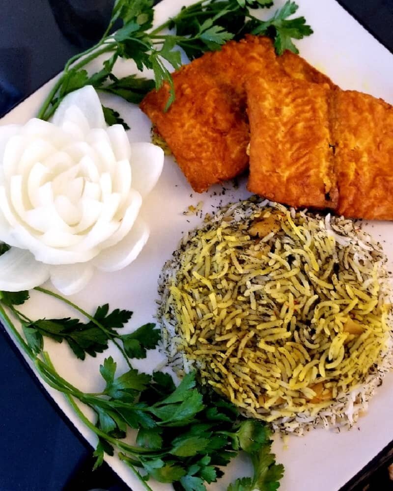 طرز تهیه سبزی پلو با ماهی شب عید + نکات کلیدی 