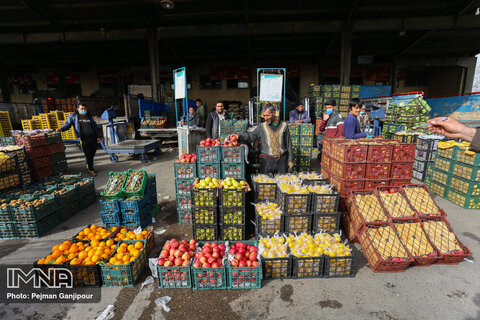 بازار میوه شب عید