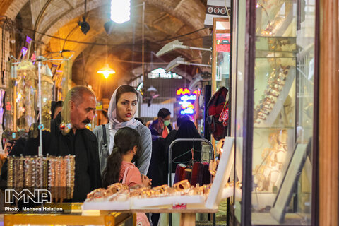  Isfahan hosting tourists