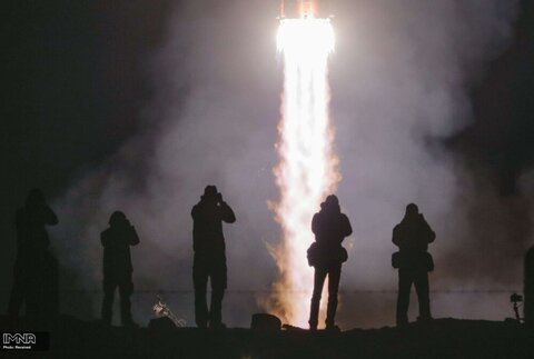 موشک پیش‌ران سایوز-اف جی که سفینه فضایی سویوز ام‌اس-۱۲ را با چند سرنشین حمل می‌کند، از پایگاه فضایی بایکونور در قزاقستان به فضا پرتاب شد.