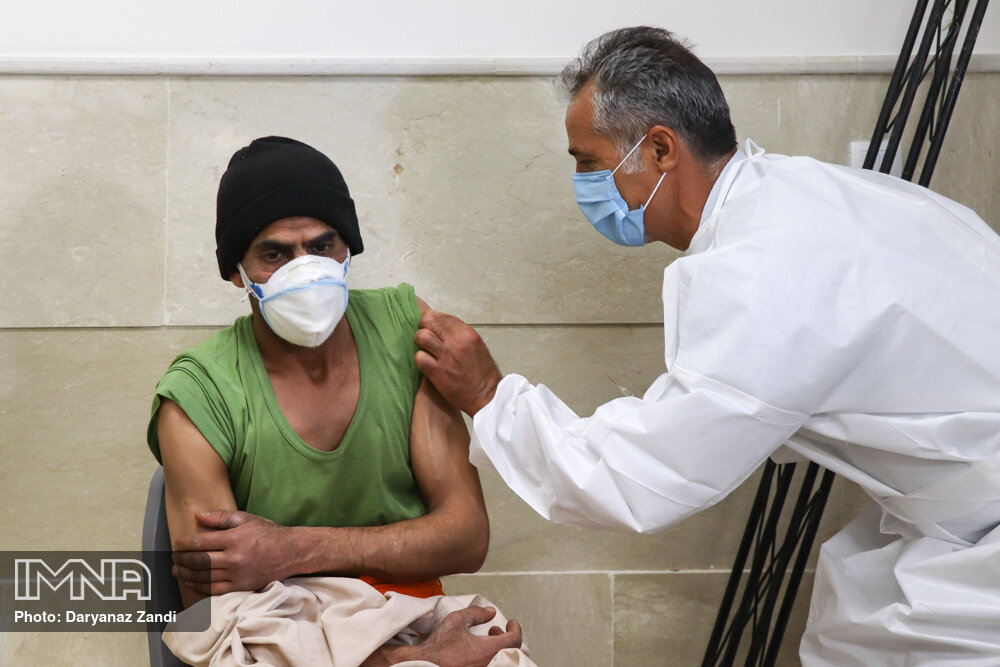 اتمام واکسیناسیون نوبت اول پاکبانان و کارکنان سازمان پسماند قزوین