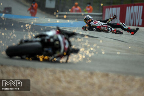 تصادف موتورسوار تیم  LCR Honda  در جریان تمرین آزاد رقابت‌های جایزه بزرگ موتورسواری پرتغال