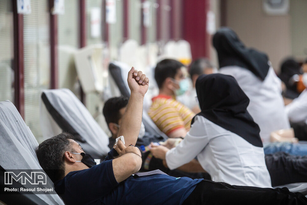 مراجعه بیش از ۱۹۹ هزار نفر به پایگاه‌های اهدای خون استان در سال ۱۴۰۱