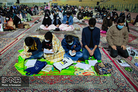 مراسم احیای شب بیست و یکم ماه رمضان در همدان
