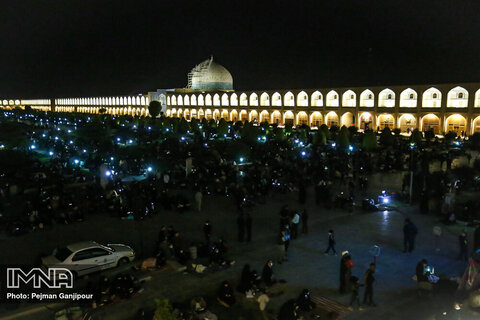 مراسم احیای شب بیست سوم ماه رمضان در مسجد امام