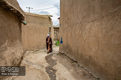 Rasoul abad; Iran's book village