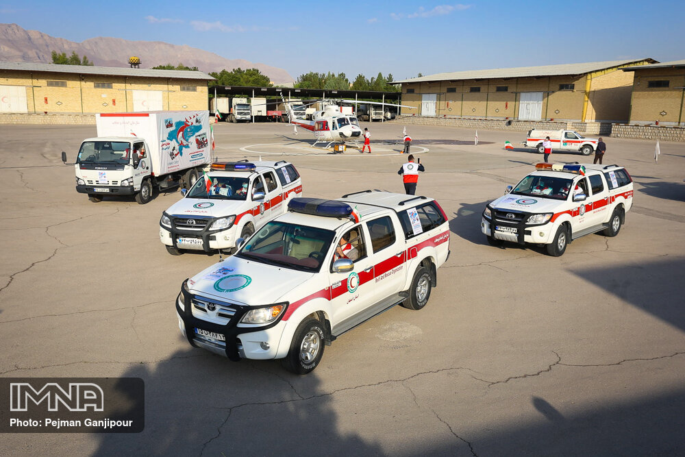 نجات بیش از ۴۰ نفر توسط امدادگران هلال‌احمر خوزستان